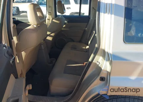 2009 Jeep Patriot Sport from USA, damaged, VIN 1J4FT28B49D195636